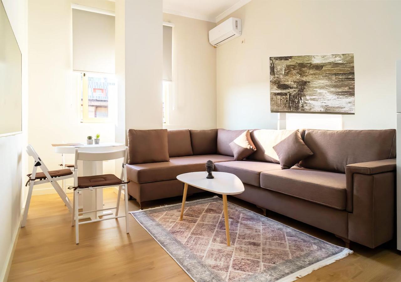 Home Inn Apartment 2 Near City Center Тирана Екстер'єр фото